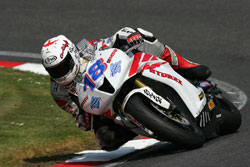 Guy Martin in action at Oulton Park (Hydrex Honda)